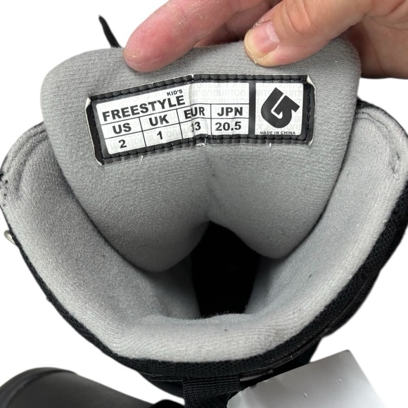 Burton Freestyle Snowboarding Boots Size 2 Like New - Picture 3 of 15